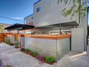 1543 Stanford St in Santa Monica, CA - Building Photo - Building Photo