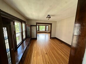 1302 W 102nd St, Unit DN in Cleveland, OH - Building Photo - Building Photo