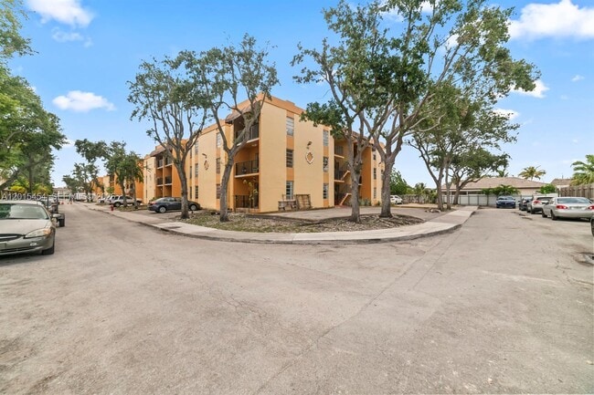 property at 525 W 69th St