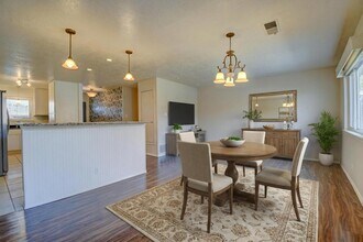 5316 Van Christopher Dr NE in Albuquerque, NM - Building Photo - Building Photo