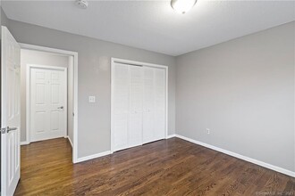 132 Bennett St, Unit Bennett in Bridgeport, CT - Building Photo - Building Photo