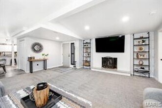 105 Lowell Ct in O'Fallon, IL - Building Photo - Building Photo
