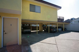 2152 San Antonio Ave in Alameda, CA - Foto de edificio - Building Photo