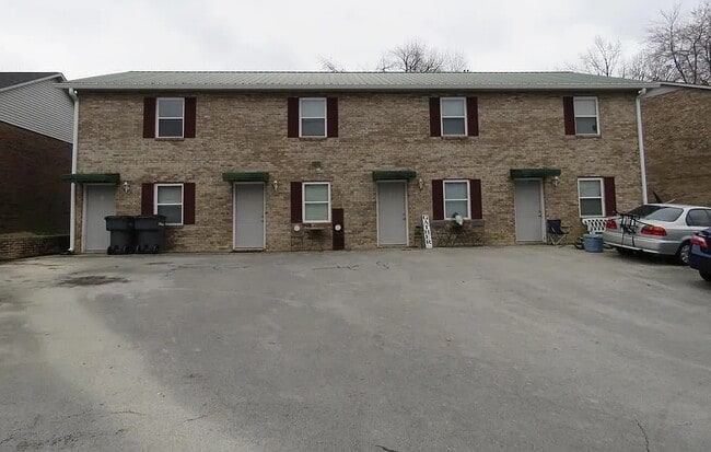 property at 1819 Summerhaven Ave