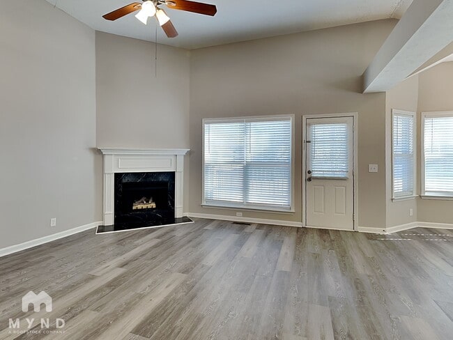 6216 Rocky Top Dr, Unit 1 in Nashville, TN - Foto de edificio - Building Photo