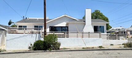 1001 8th Pl in Hermosa Beach, CA - Building Photo - Building Photo