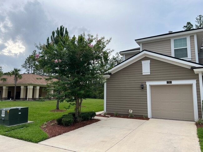 property at 78 Bush Pl