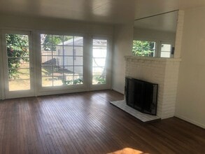 617 Swanston Dr in Sacramento, CA - Building Photo - Building Photo