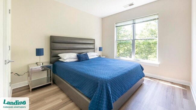 3300 East-West Hwy, Unit 422 in Hyattsville, MD - Foto de edificio - Building Photo