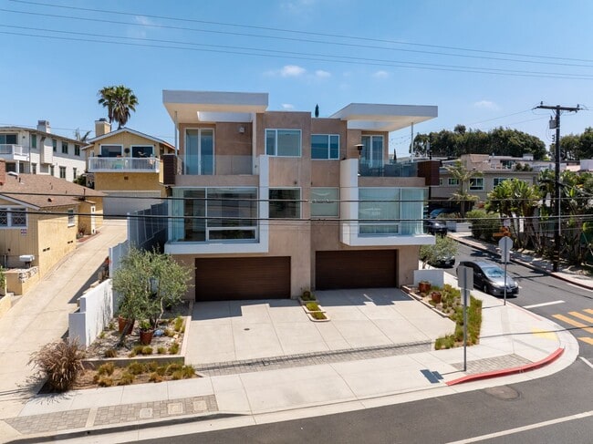 1113 17th St in Hermosa Beach, CA - Building Photo - Building Photo