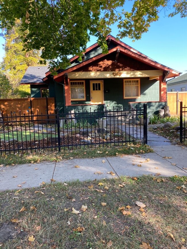 property at 534 S 1st St W