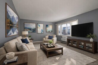 1668 US-9 in Wappingers Falls, NY - Building Photo - Building Photo