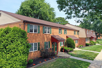 Metropolitan Marlton in Marlton, NJ - Building Photo - Building Photo