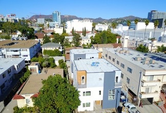 6117 Fountain Ave in Hollywood, CA - Building Photo - Building Photo