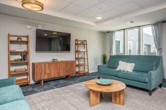 Park Landing in Woodbridge, VA - Foto de edificio - Building Photo