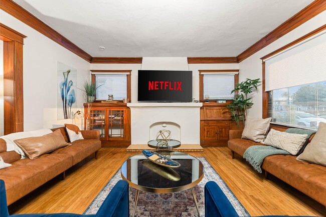 property at 732 Redondo Ave