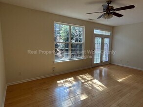 119 Longchamp Ln in Cary, NC - Building Photo - Building Photo