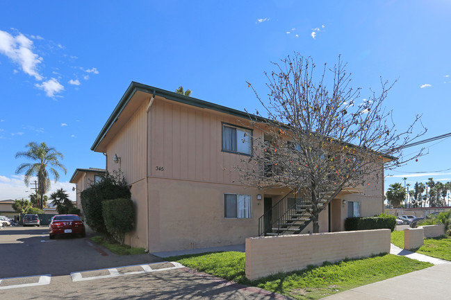 Monte Verde Villas in El Cajon, CA - Foto de edificio - Building Photo