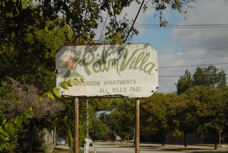 Palm Villa Apartments in Houston, TX - Foto de edificio - Building Photo