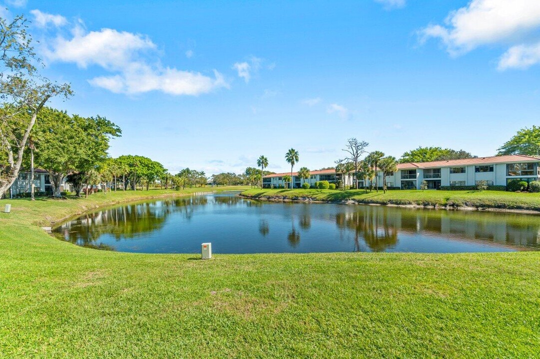 36 Southport Ln-Unit -E in Boynton Beach, FL - Building Photo