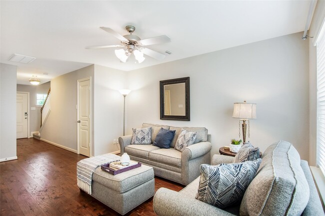 property at 1648 Grable Cove Ln