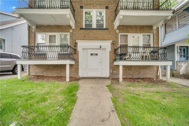 property at 3381 E 143rd St