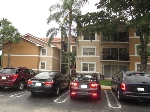 8701 Wiles Rd-Unit -10B in Coral Springs, FL - Building Photo - Building Photo