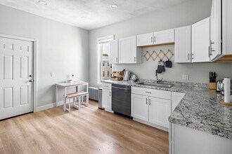 1041 Dorchester Ave, Unit 2 in Boston, MA - Foto de edificio - Building Photo