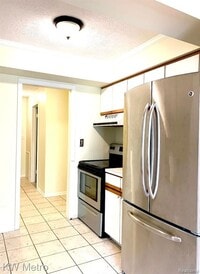 666 E Fox Hills Dr photo'