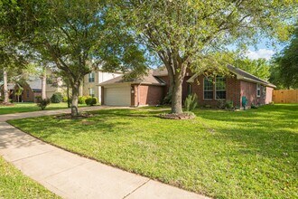 6618 Trenton Lake Ln in Houston, TX - Building Photo - Building Photo