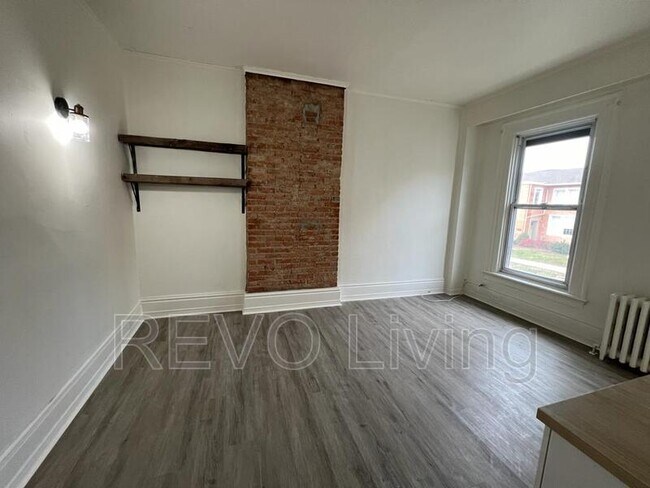 86 Church St in St Catharines, ON - Building Photo - Building Photo