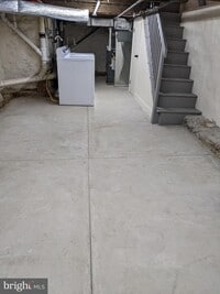 143 Gladstone St photo'