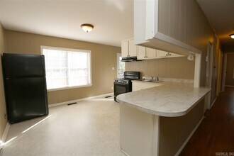 11412 Ashwood Dr in Little Rock, AR - Building Photo - Building Photo