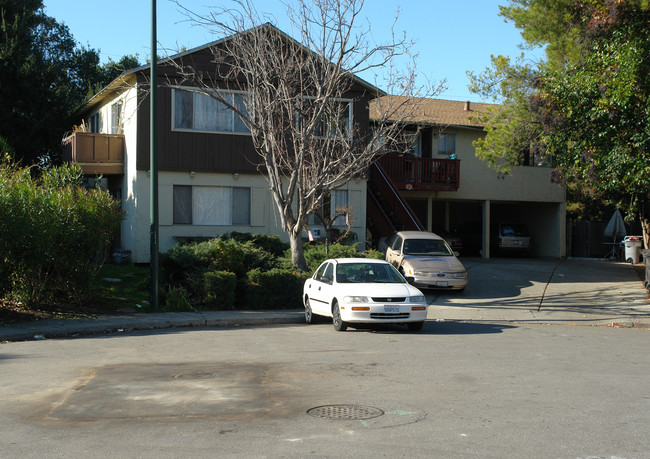 1834 Higdon Ave in Mountain View, CA - Building Photo - Building Photo