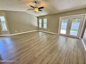 3625 Lumberjack Way in Jacksonville, FL - Building Photo - Building Photo