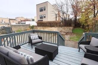 272 Winfield Ave in Jersey City, NJ - Building Photo - Building Photo