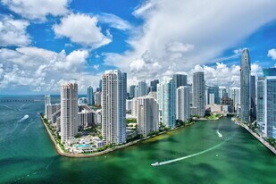 701 Brickell Key Blvd in Miami, FL - Building Photo