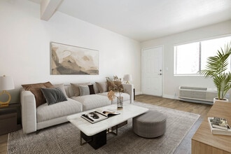 Harmon 370 in Las Vegas, NV - Building Photo - Building Photo