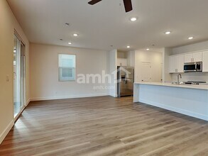 6441 Aspen Mountain Ave in Las Vegas, NV - Foto de edificio - Building Photo