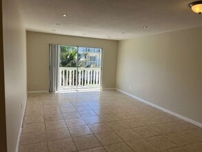 15225 NE 6th Ave in Miami, FL - Foto de edificio - Building Photo