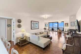 3951 N Ocean Blvd in Delray Beach, FL - Building Photo - Building Photo