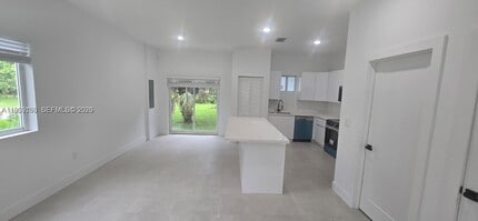 141 NW 11th St in Pompano Beach, FL - Building Photo - Building Photo