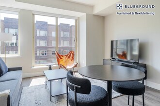 545 San Antonio Rd in Mountain View, CA - Foto de edificio - Building Photo