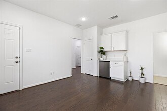 120 Lenera Dr in Liberty Hill, TX - Building Photo - Building Photo