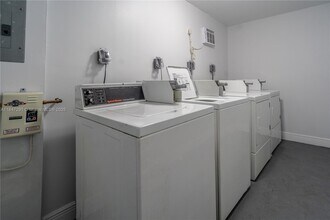 437 NE 82nd St in Miami, FL - Building Photo - Building Photo