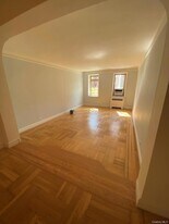 57 Park Terrace W, Unit 4E in New York, NY - Building Photo