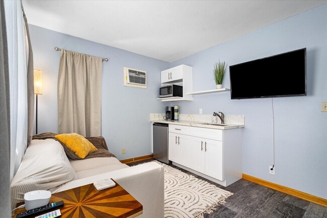 property at 7438 Mokuhano Pl