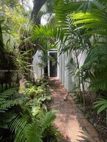 3026 Day Ave in Miami, FL - Building Photo