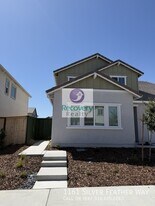 1161 Silver Feather Wy in Roseville, CA - Building Photo