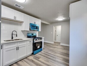 2017 Bellview St in La Marque, TX - Building Photo - Building Photo
